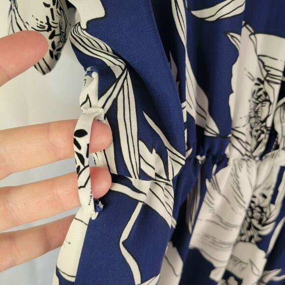 Kimchi Blue Floral Romper - Picture 10 of 16